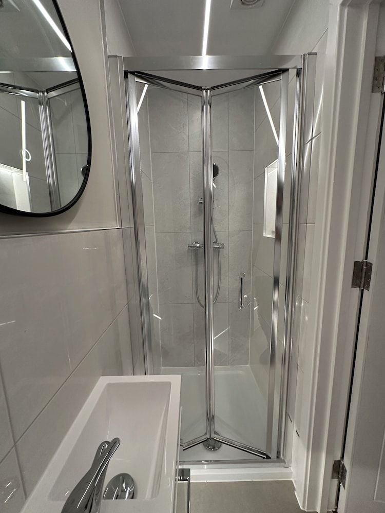 Buckingham Annexe Double Room 6