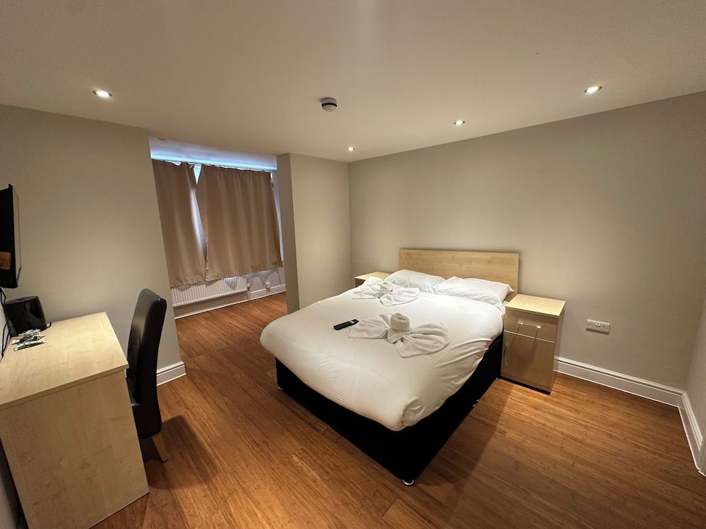 Cavendish Annexe Double Room 3