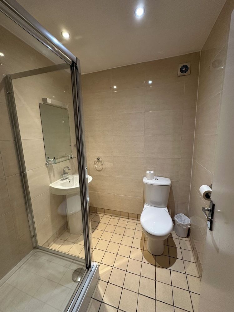 Cavendish Annexe Double Room 7