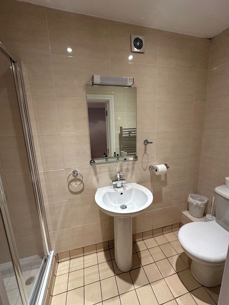 Cavendish Annexe Twin Room 2