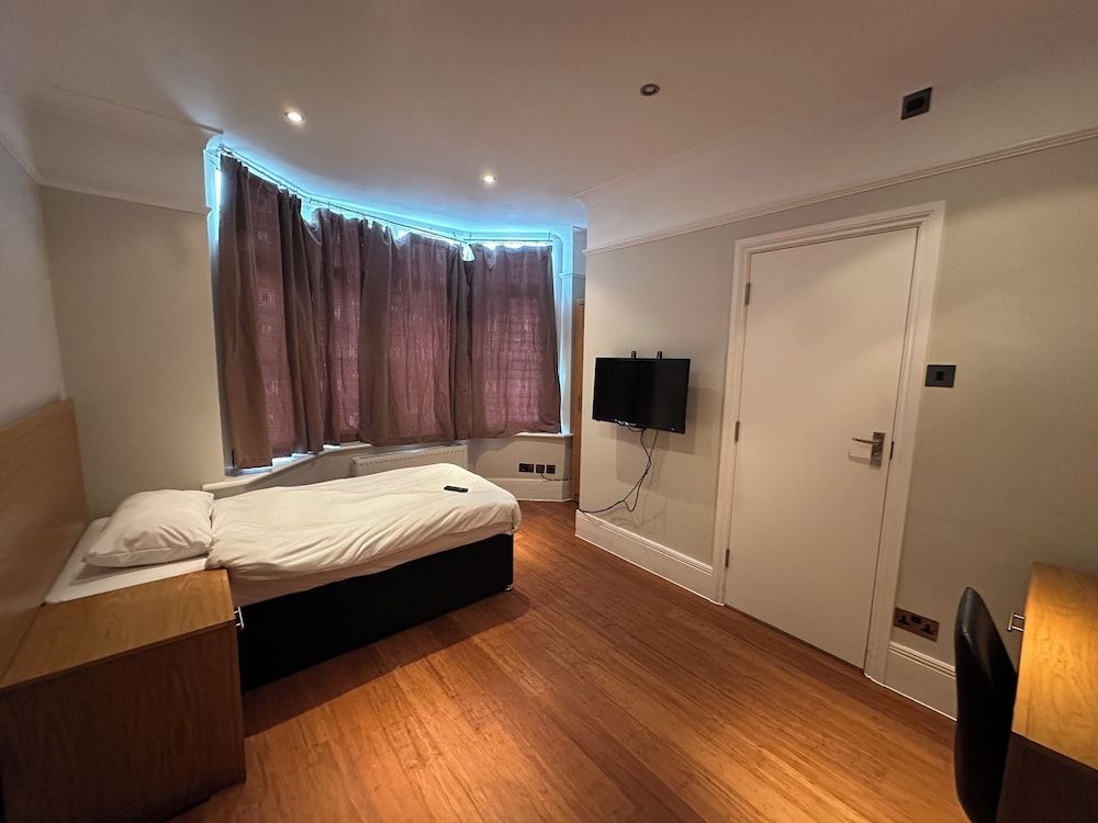 Cavendish Annexe Single Room 3