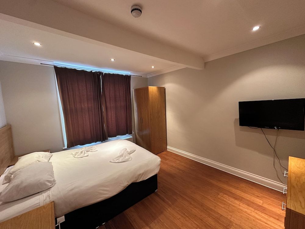 Cavendish Annexe Double Room 2