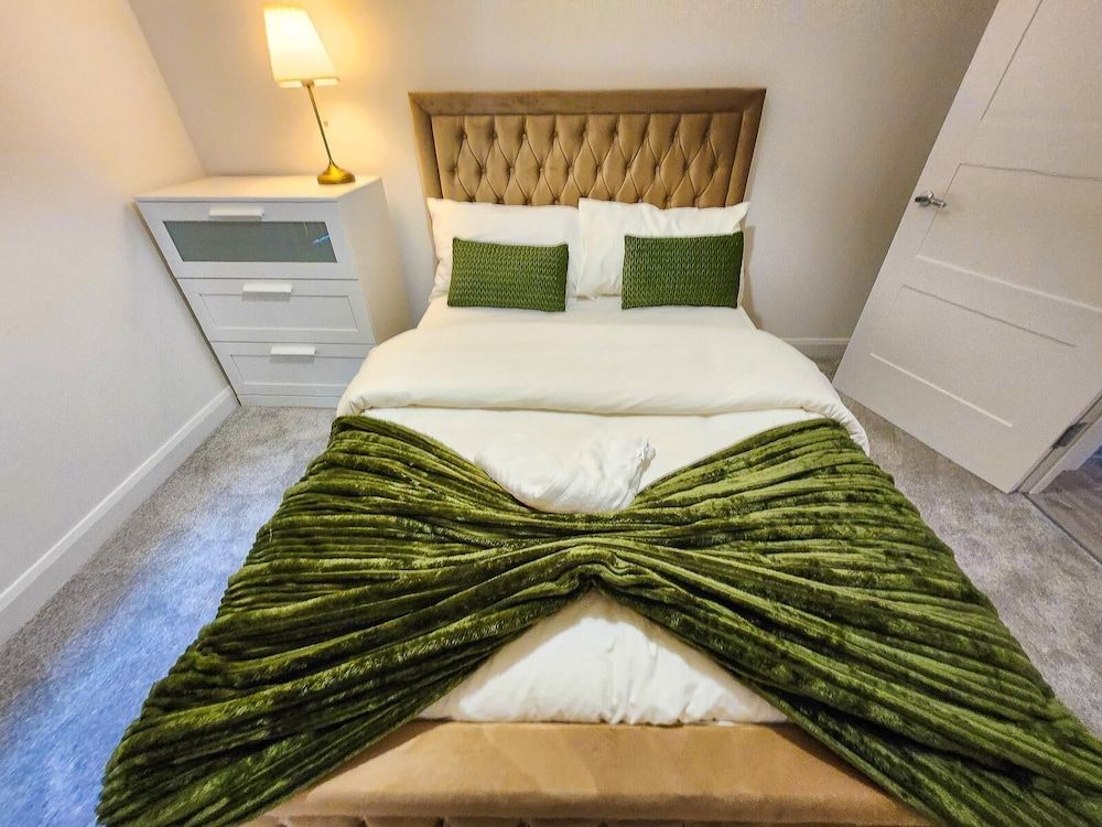 Opfa Property Luxury Penthouse, City View 9