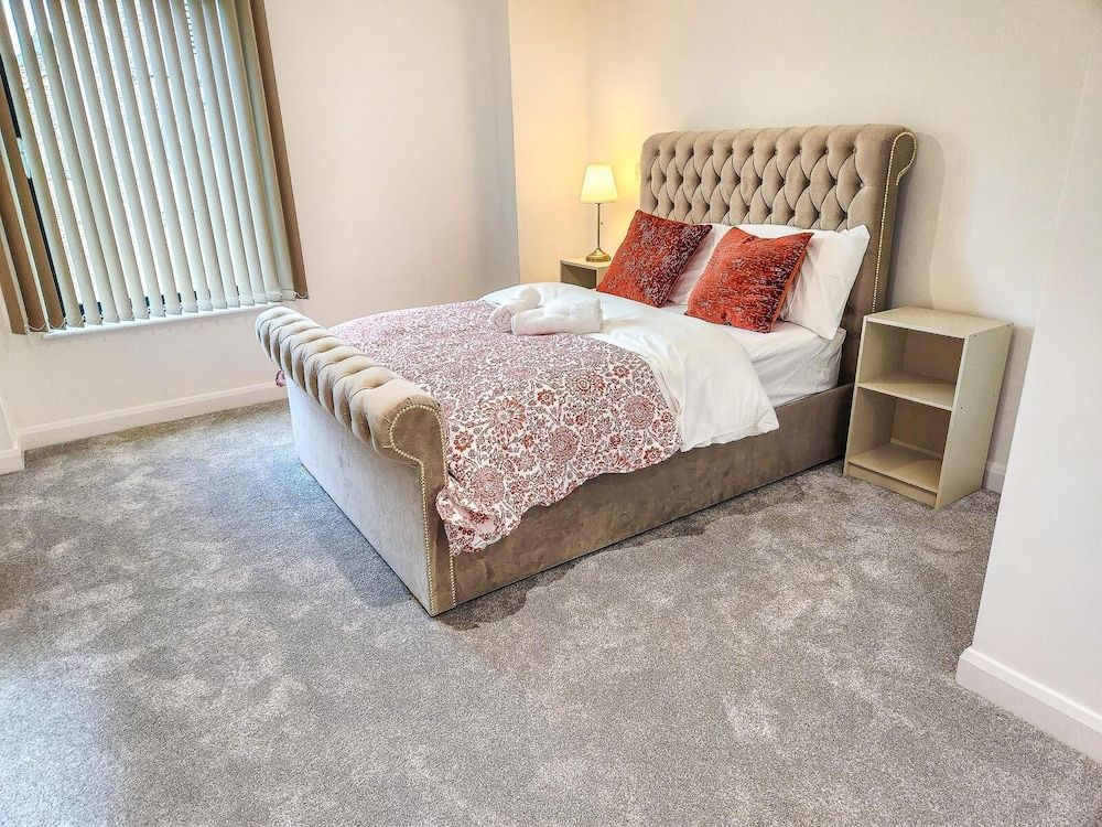 Opfa Property Luxury Penthouse, City View 8