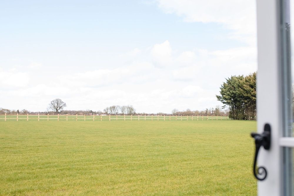 The Kings Arms, Colchester A120 Family Room, 2 Double Beds (Deluxe) 5