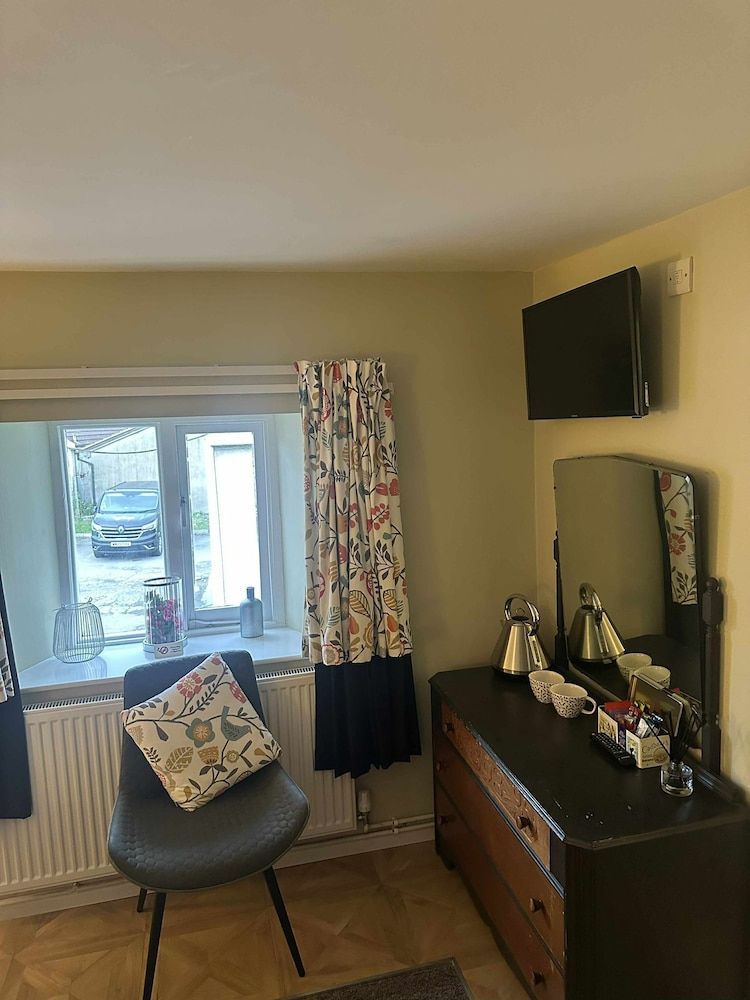 The Poacher Portishead Double Room 5