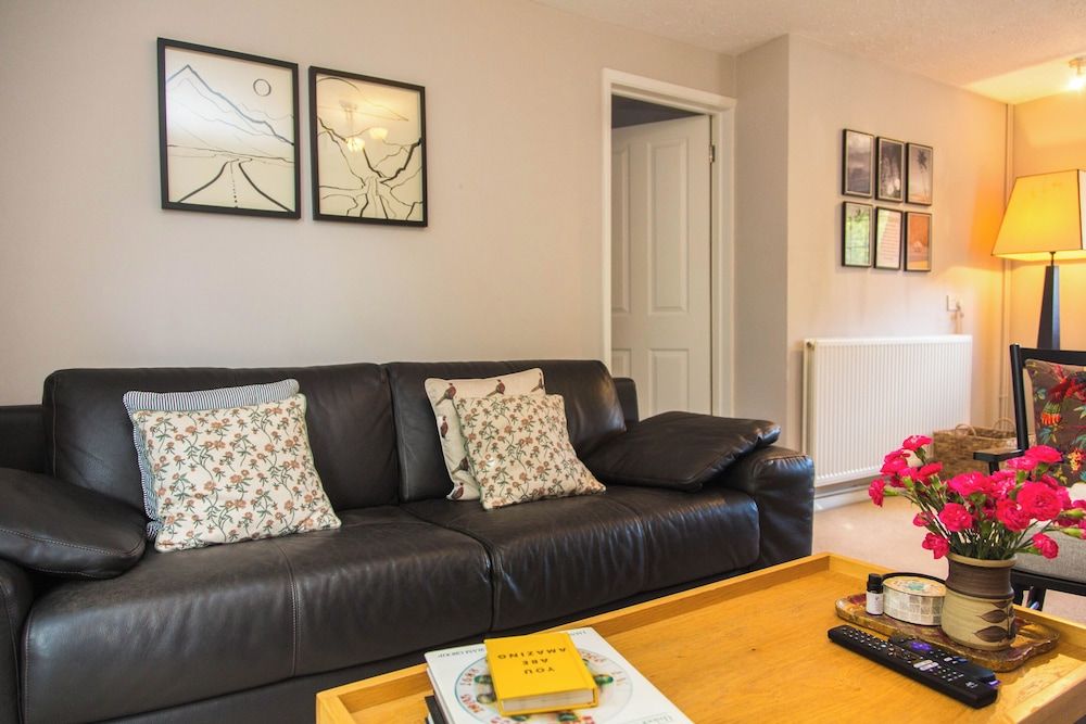 Calm Private Annex Ideal to Work, Rest & Explore House, 1 Bedroom, Garden View 11