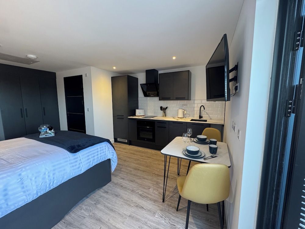 The Suites Studio, 1 Double Bed, Courtyard View 4