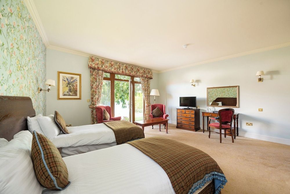 Open Arms Hotel Superior Twin Room, 2 Twin Beds, Garden View