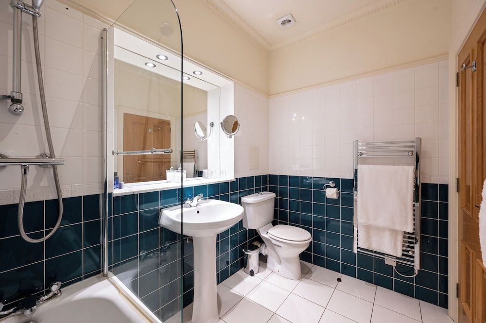 Open Arms Hotel Deluxe Twin Room, Garden View 6