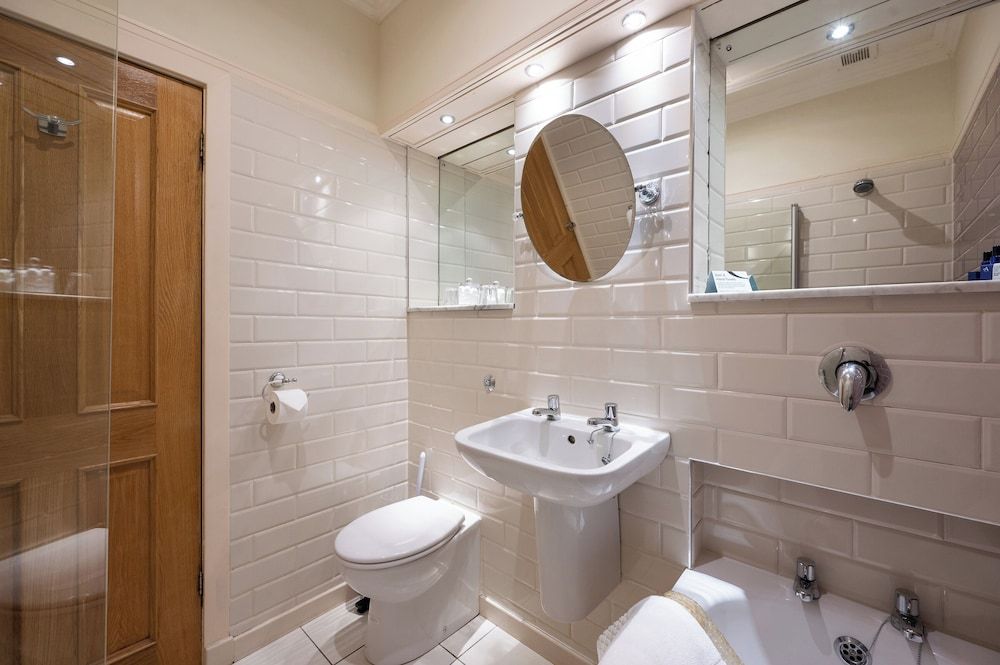 Open Arms Hotel Superior Double Room, Garden View 6