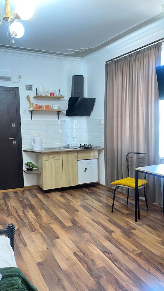 Warm House Comfort Apartment, Balcony, Garden View 3