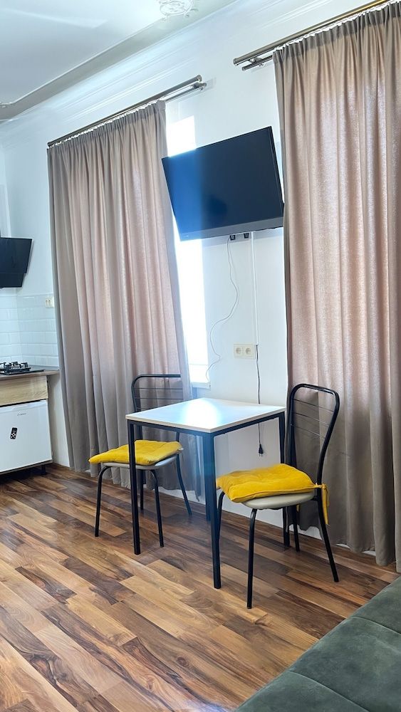 Warm House Comfort Apartment, Balcony, Garden View 10