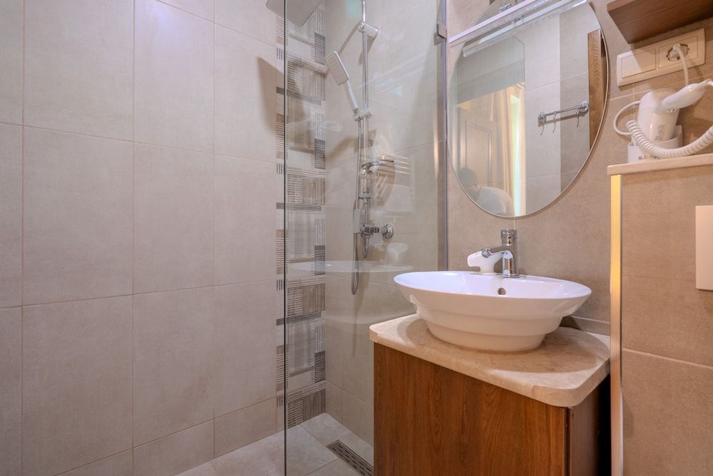 Hotel Philosophy Standard Double Room, Courtyard View 7