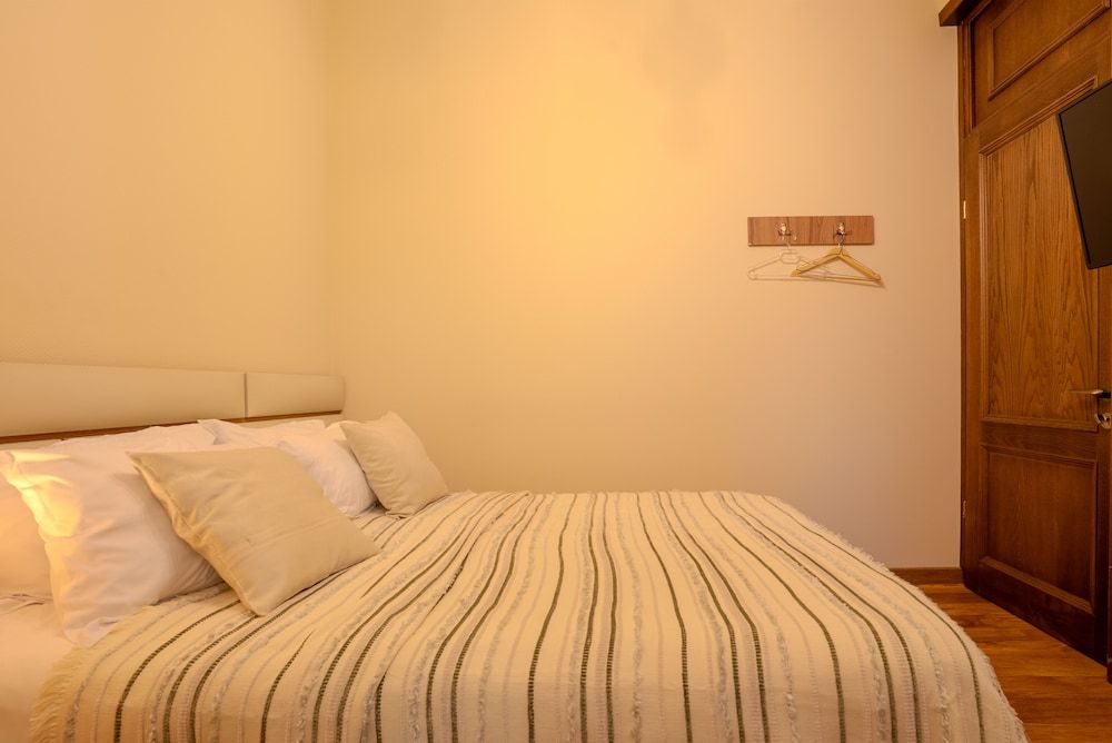 Hotel Philosophy Standard Double Room, Courtyard View 5