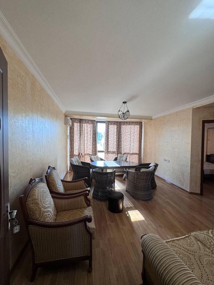 Llia hotel Classic Suite, 1 Double Bed, Non Smoking, City View 4