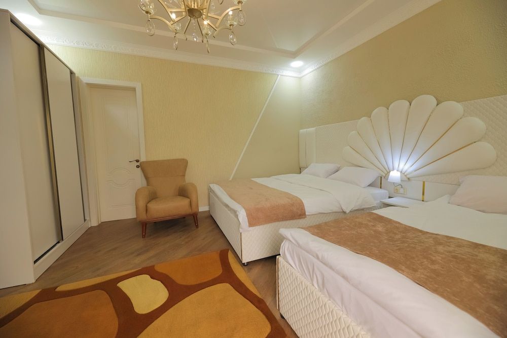 Hotel Harmony Premium Family Suite, Balcony, Pool View 2