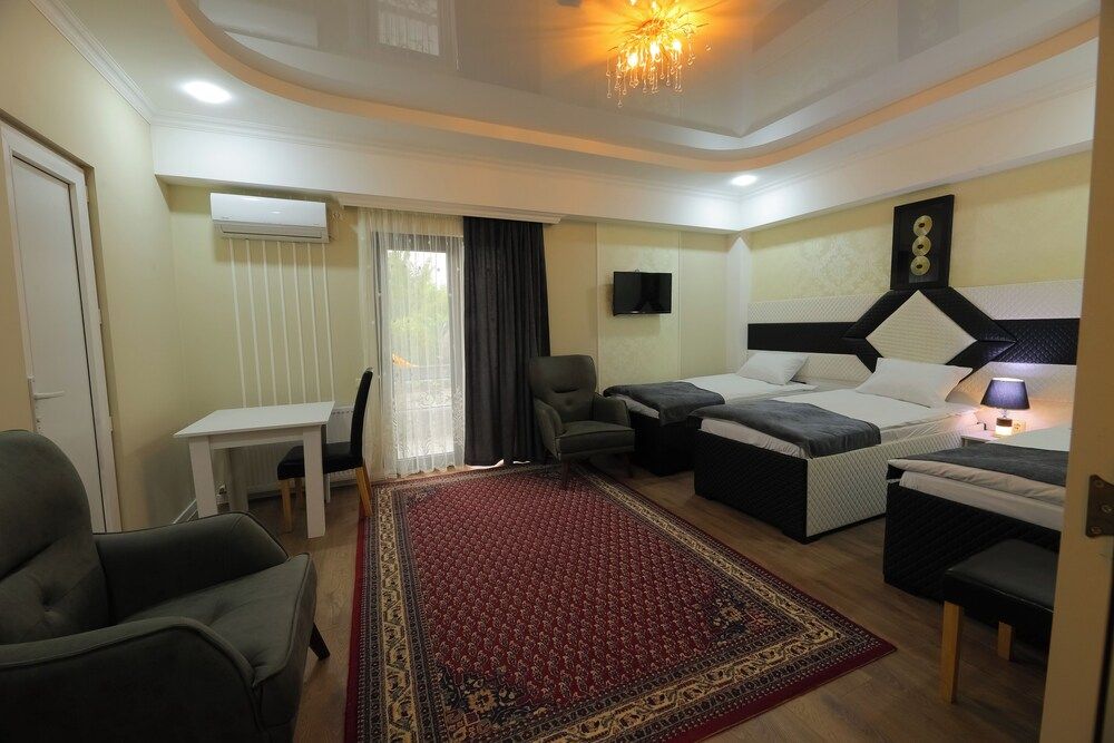 Hotel Harmony Premium Comfort Triple Room, Balcony, Garden View 3