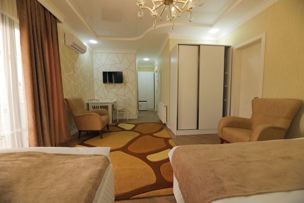 Hotel Harmony Premium Family Suite, Balcony, Pool View 6