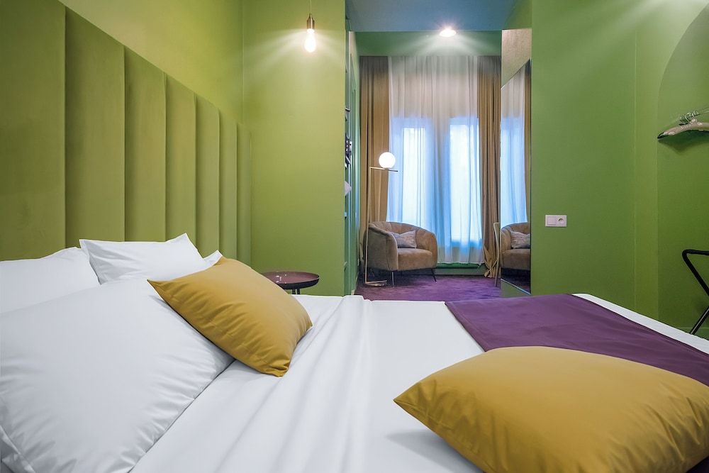 Double Room, City View (1)