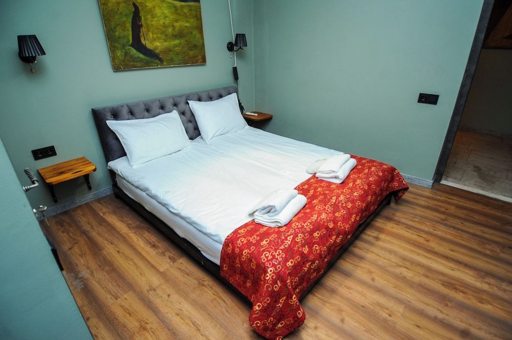 Art Hotel Home Standard Double Room, Courtyard View 3