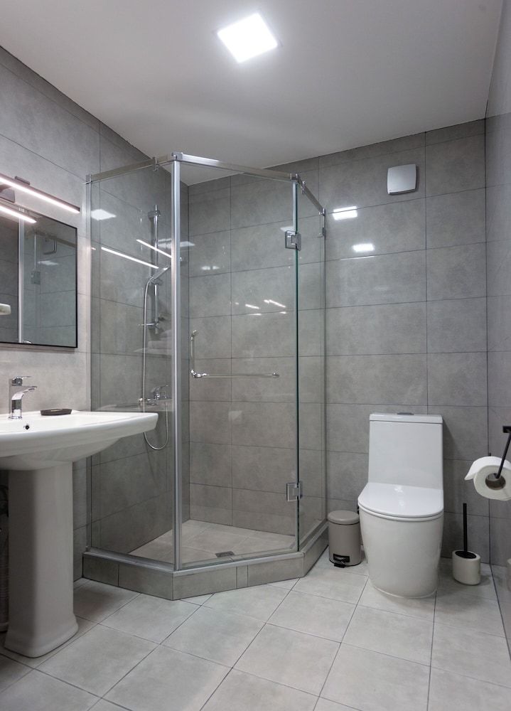 Moretoni Lake Resort Basic Cabin, Balcony, Lake View 5