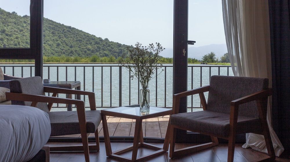 Moretoni Lake Resort Basic Cabin, Balcony, Lake View 3