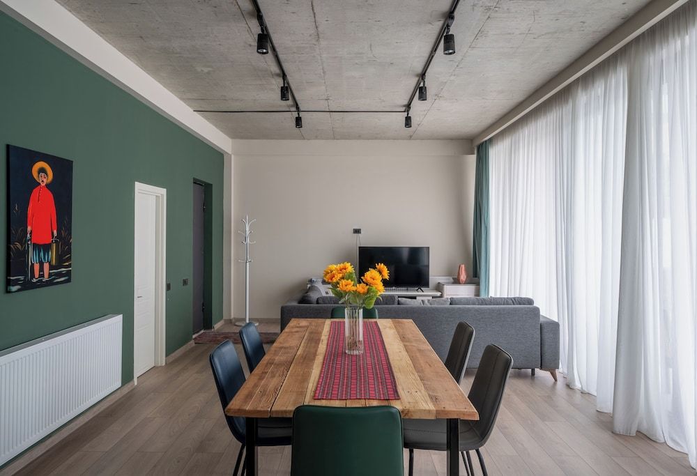 Niabi 3BDR Cozy Apartments Comfort Apartment, 3 Bedrooms, Lanai, City View 3