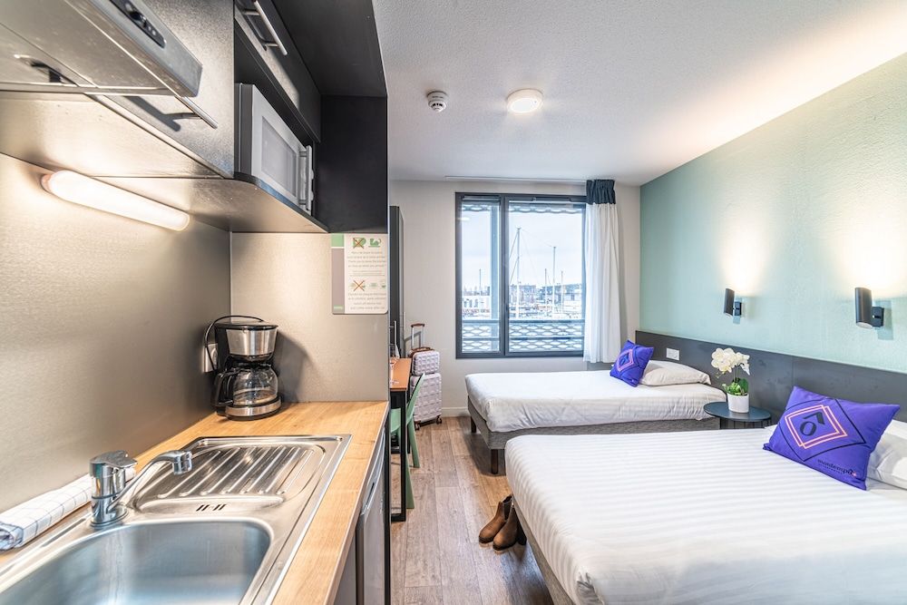 Standard Studio, 2 Twin Beds