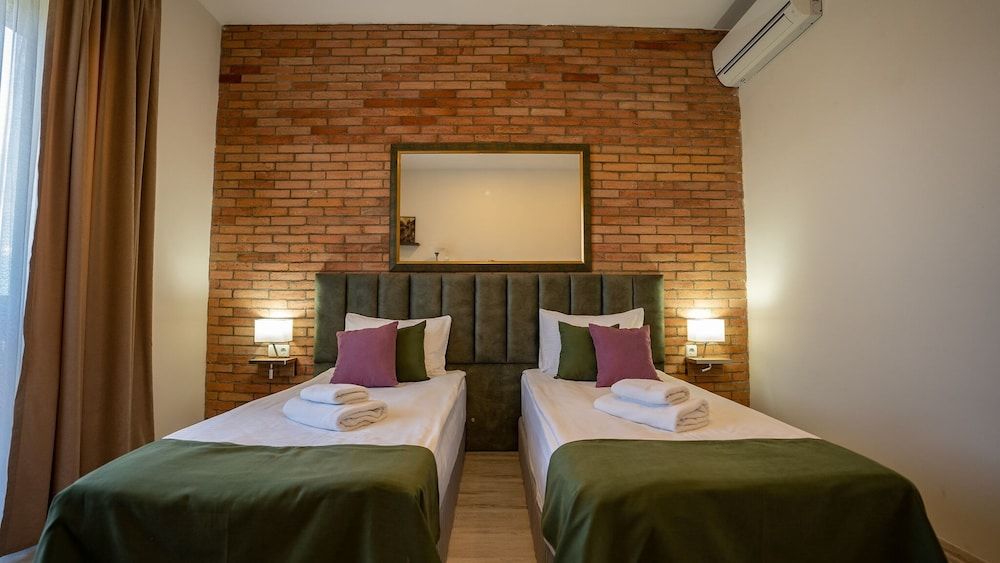 Château Mosmieri Hotel & Winery Standard Double or Twin Room, Mountain View 2