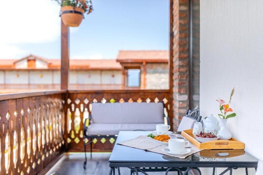 Château Mosmieri Hotel & Winery