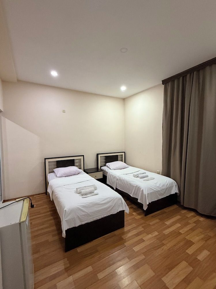 Hotel max Comfort Deluxe Twin Room 2