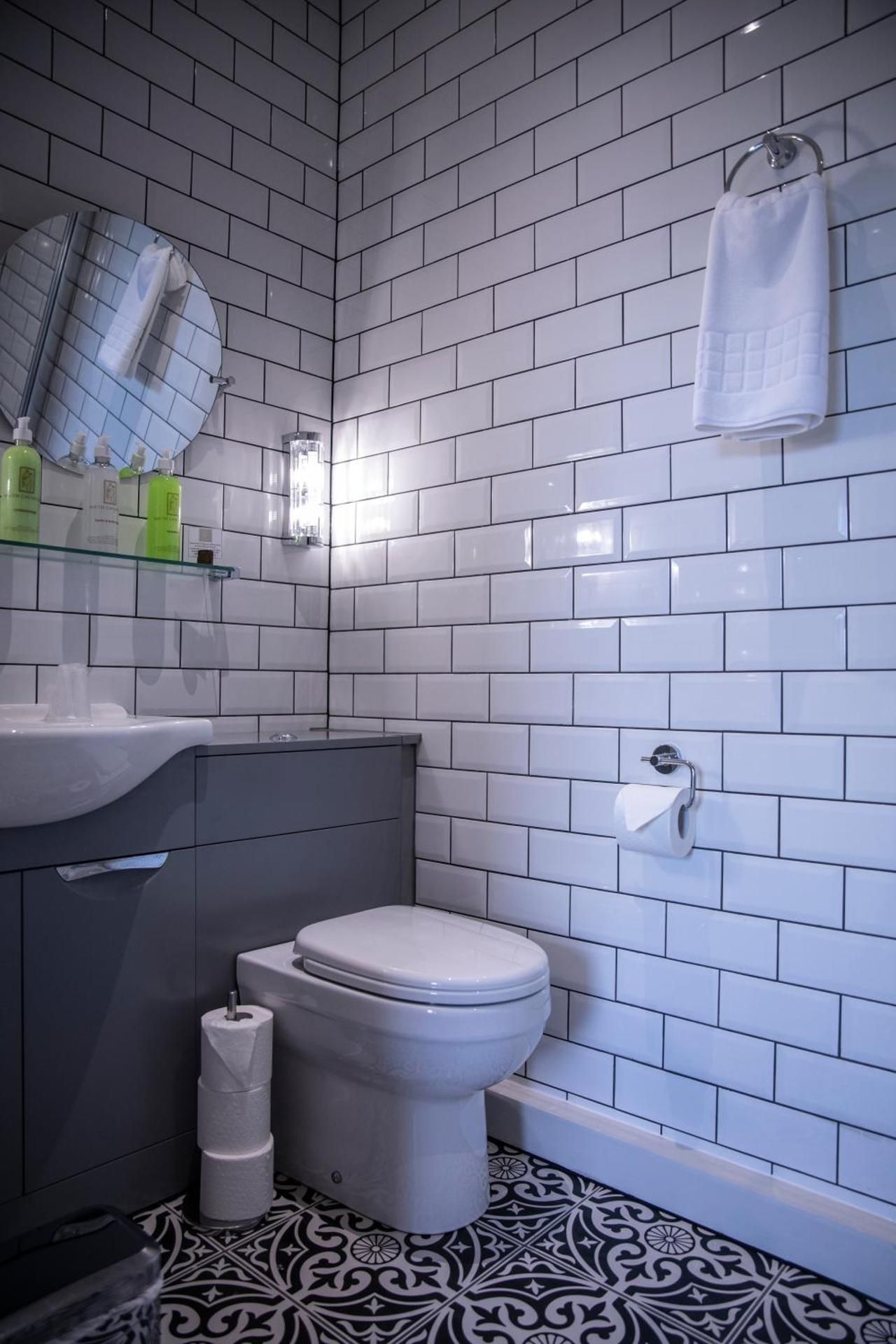 Farmhouse - Orange - Room 58