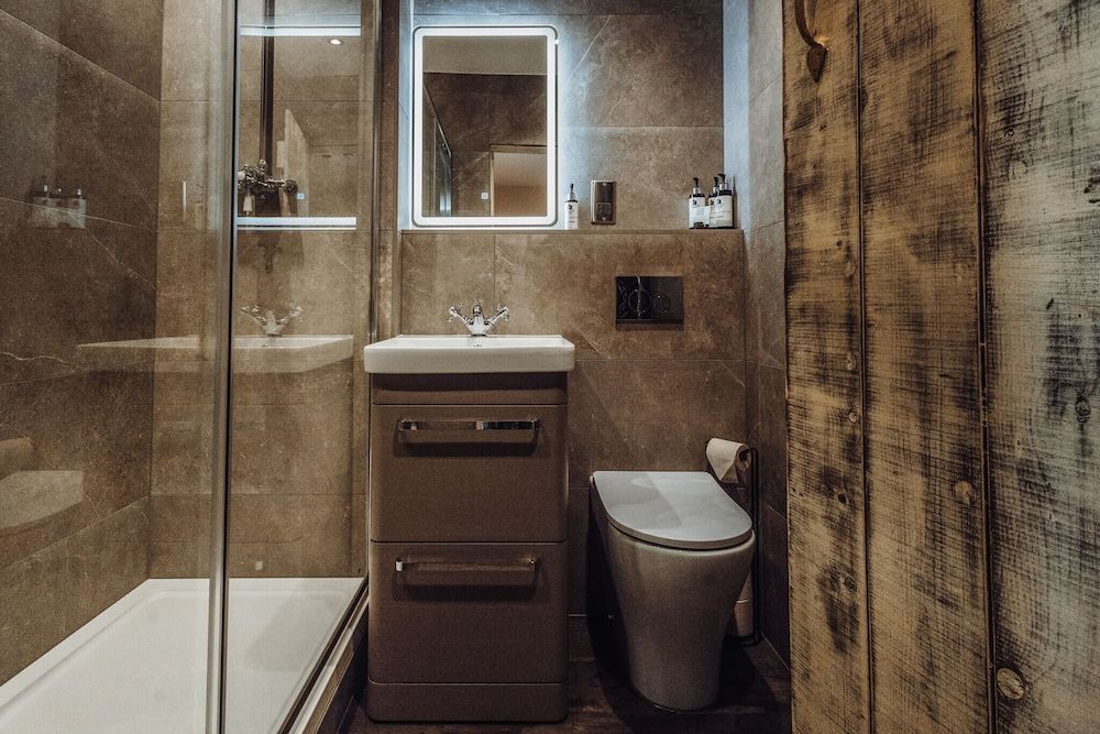 South Causey Inn Economy Twin Room 4