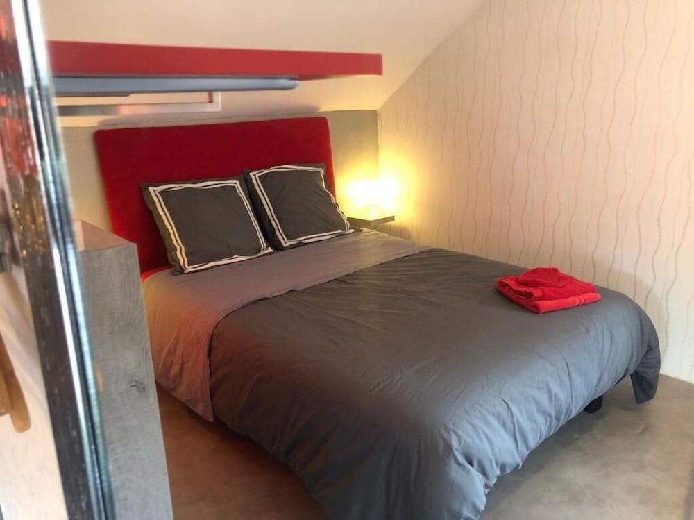 Villa Eugénie, Gîtes & Chambres d'Hôtes Double Room, City View 2