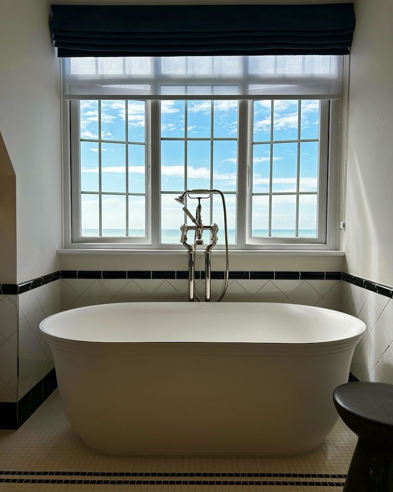 White Horses by Everly Hotels Collection Junior Suite, Sea View 13