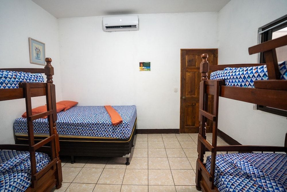 Salinas Beach house Monterrico Family House, Pool View 8