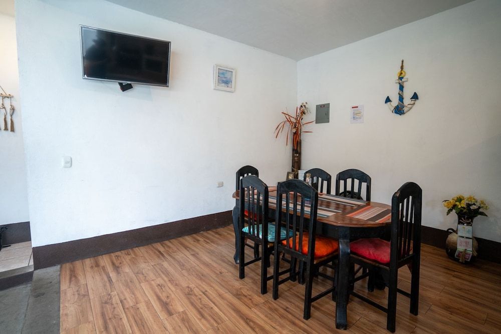 Salinas Beach house Monterrico Family House, Pool View 10