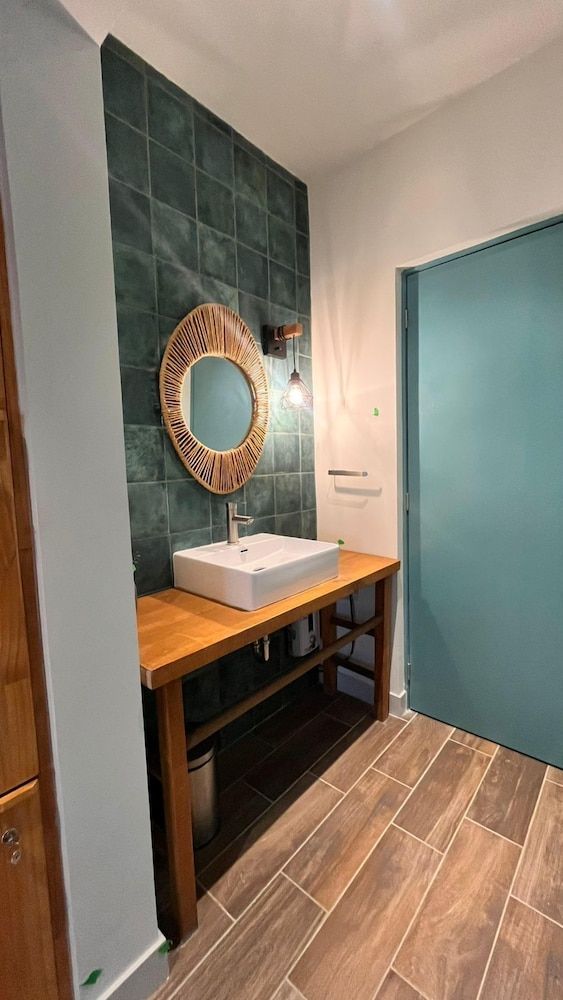 Adra Hostel Peten Basic 6 Bed Mixed Dorm Ensuite 8