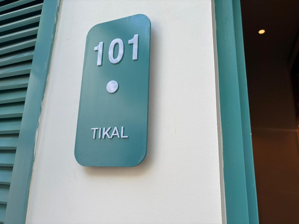 Adra Hostel Peten Basic 12 Bed Mixed Dorm Ensuite 2