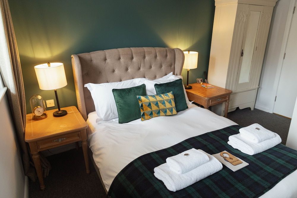 The Devonshire Arms Baslow Classic Double Room, Ensuite (Delightful Double) 4