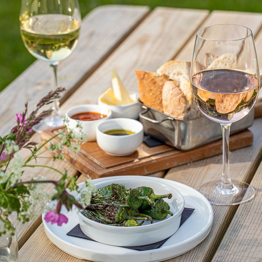 The Inn on the Shore Classic Double Room, Ensuite 6