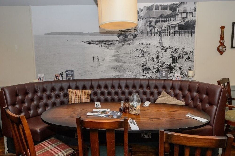 Balfour Arms Classic Twin Room, Ensuite 8