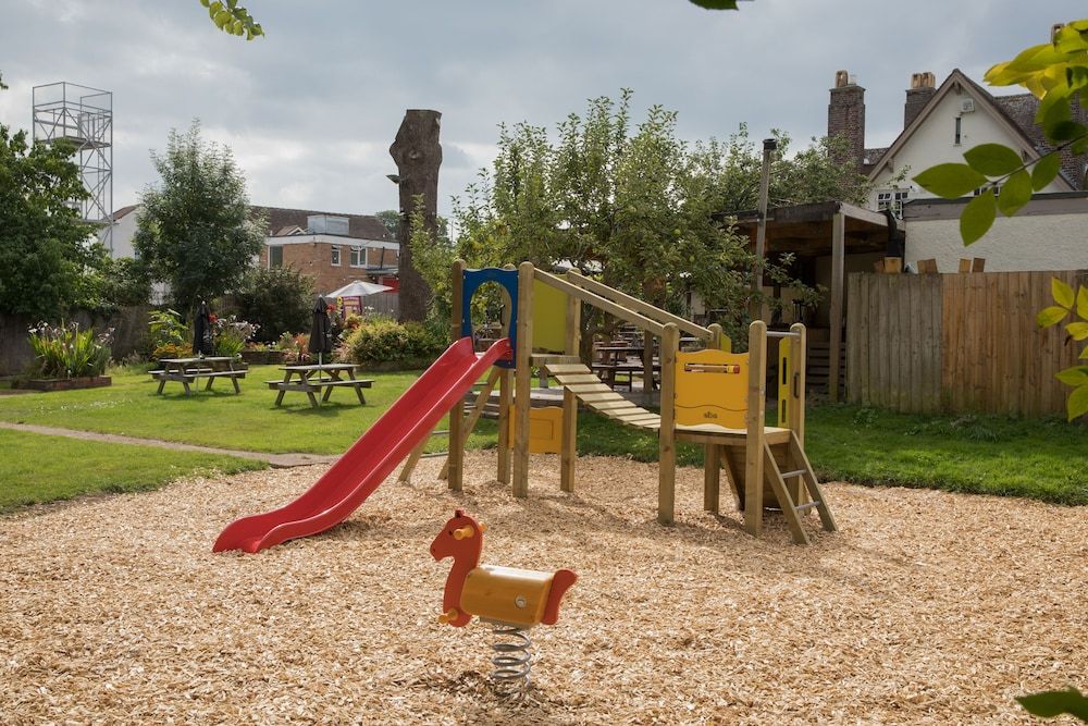 Balfour Arms Classic Double or Twin Room, Ensuite 12