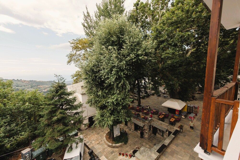 Balcon Makrinitsa Deluxe Double Room 5