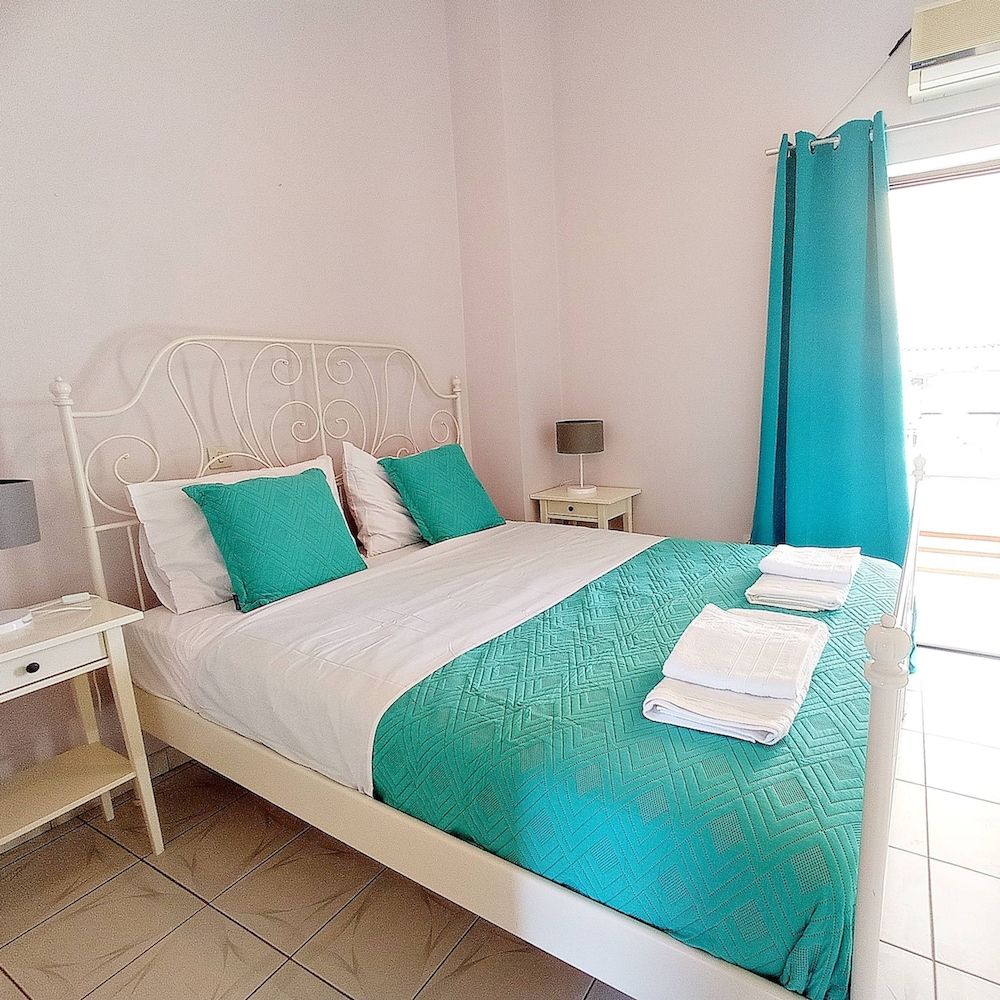 Lechaio Corinth Maisonette for 4 - A Lechaio Beach Corinth Maisonette - Building A House, Smoking 15