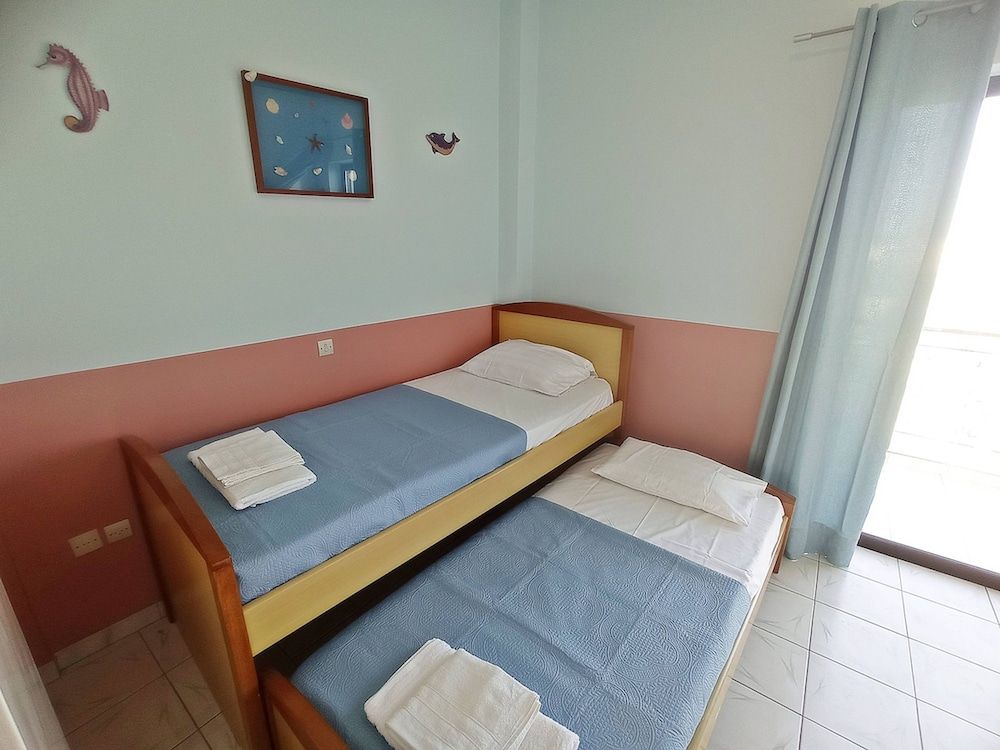 Lechaio Corinth Maisonette for 4 - A Lechaio Beach Corinth Maisonette - Building A House, Smoking 16