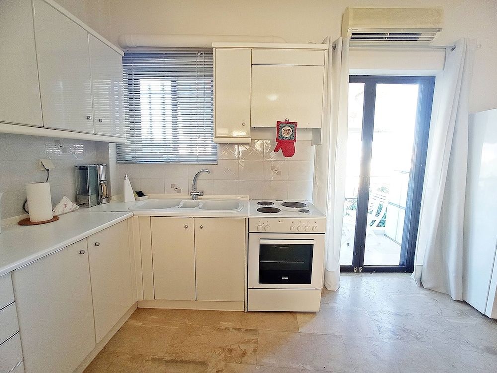 Lechaio Corinth Maisonette for 4 - A Lechaio Beach Corinth Maisonette - Building A House, Smoking 17