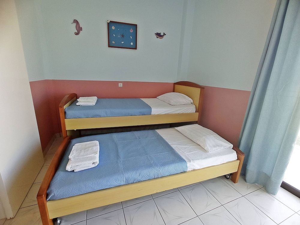 Lechaio Corinth Maisonette for 4 - A Lechaio Beach Corinth Maisonette - Building A House, Smoking 9