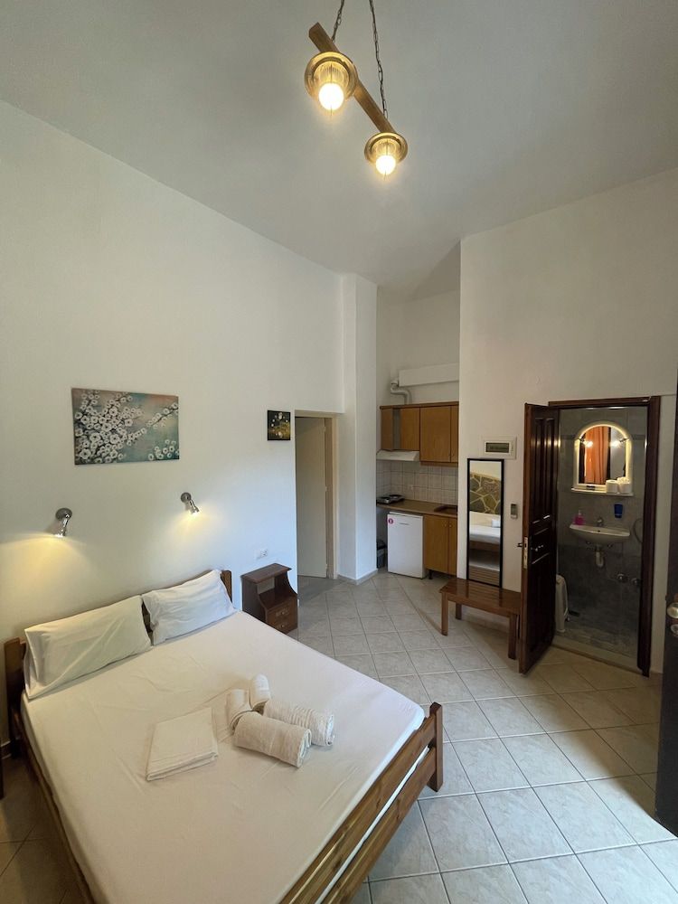 Delfinia Studios
